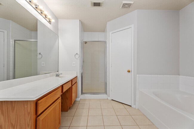 Building Photo - 21015 Hidden Bridle Ct