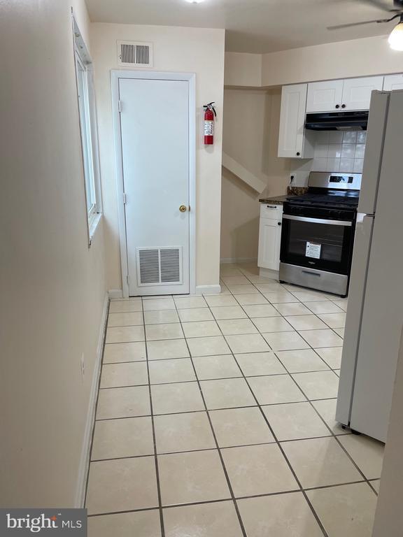 Building Photo - 500 17th St NE