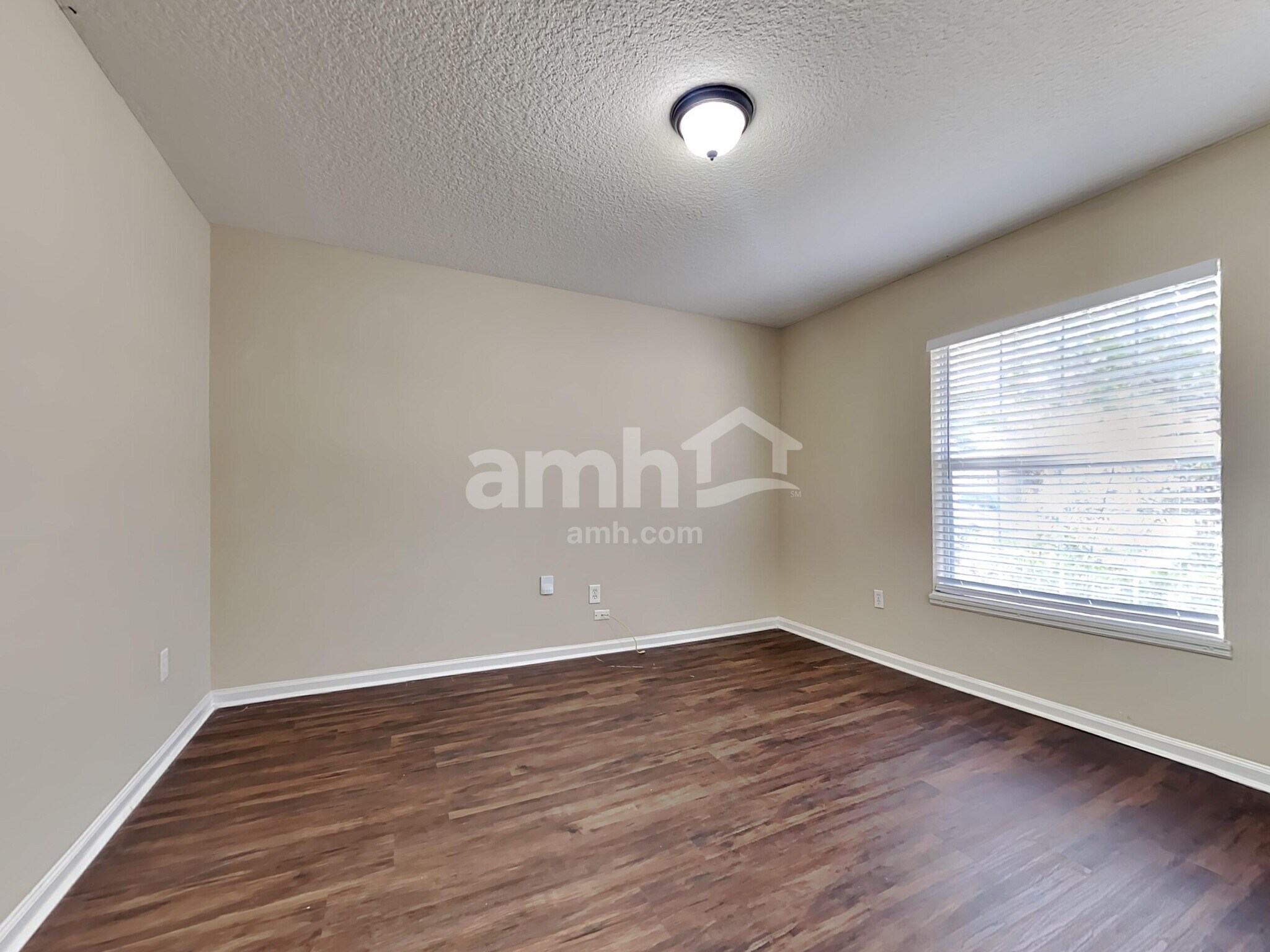 Building Photo - 8227 Stelling Dr
