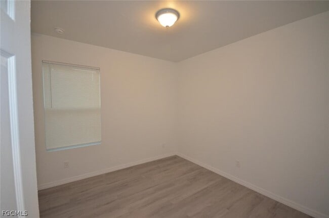 Building Photo - 2197 Davis Ct