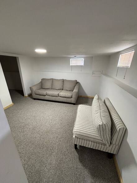 Building Photo - 117 N 100 E
