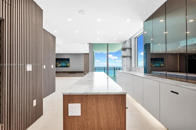 Building Photo - 3535 S Ocean Dr