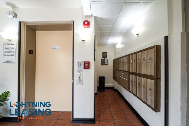 Building Photo - 5121 Klump Ave