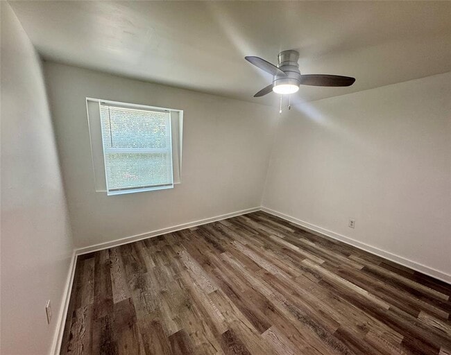 Building Photo - 1841 Wooten Park Dr