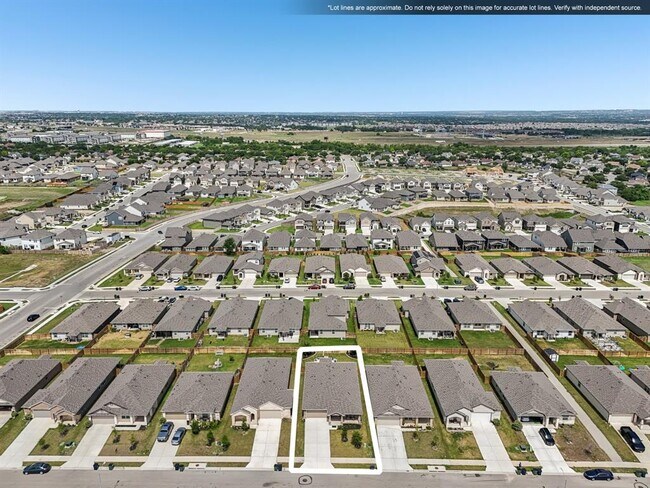 Building Photo - 111 Krause Spgs Dr