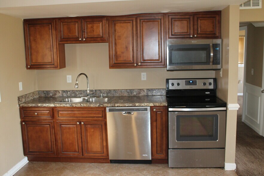 Building Photo - 5516 Brokers Tip Ln