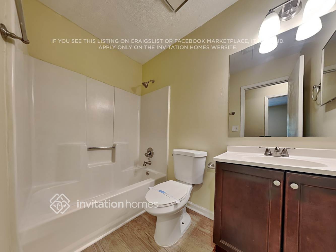 Building Photo - 939 Bermuda Ct