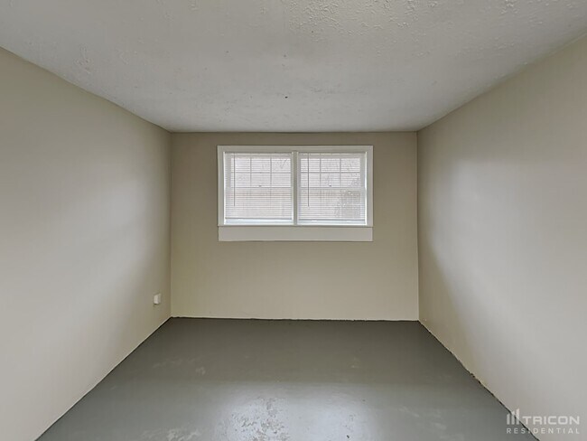 Building Photo - 2642 Hatfield Cir SE