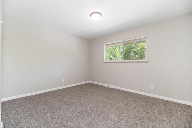 Building Photo - 1613 Fenton St