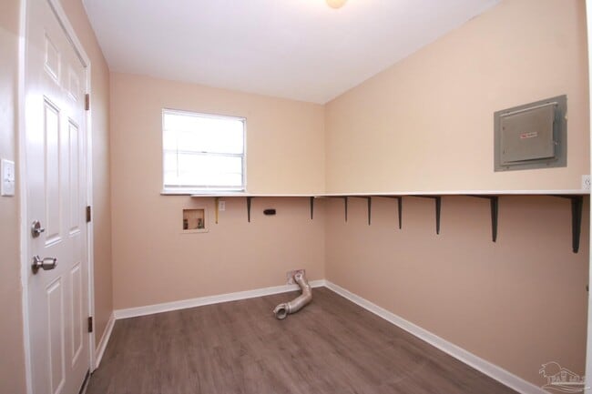 Building Photo - 7055 Coronado Dr
