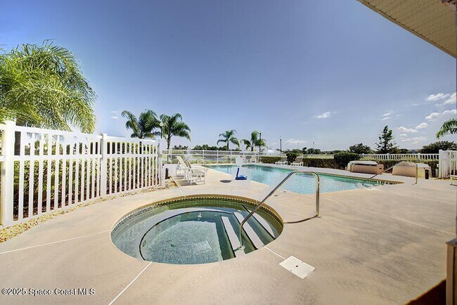 Building Photo - 4280 Alamanda Key Dr