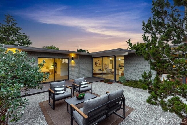 Building Photo - 2055 Ticonderoga Dr