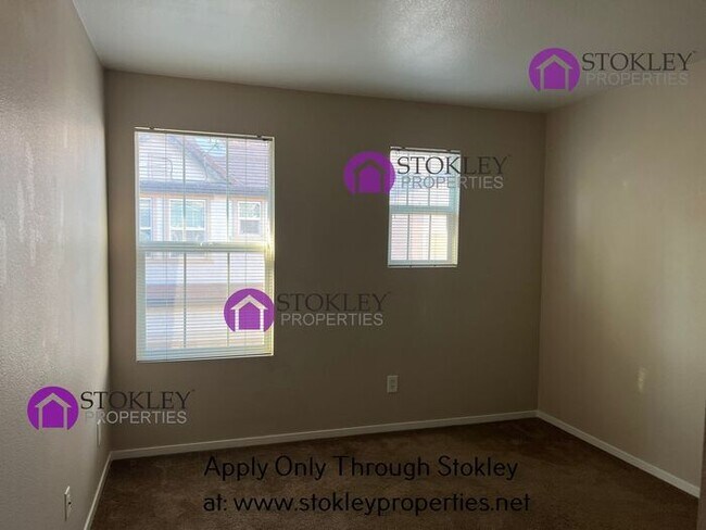 Building Photo - 110 Kingfisher St