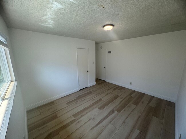 Building Photo - 373 Wawona Ave