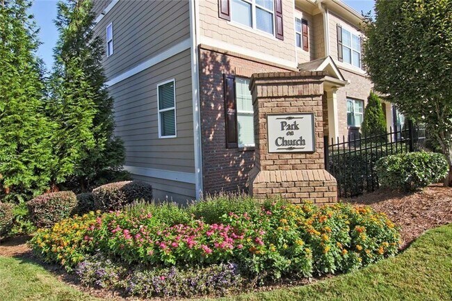 Building Photo - 112 Davina Dr