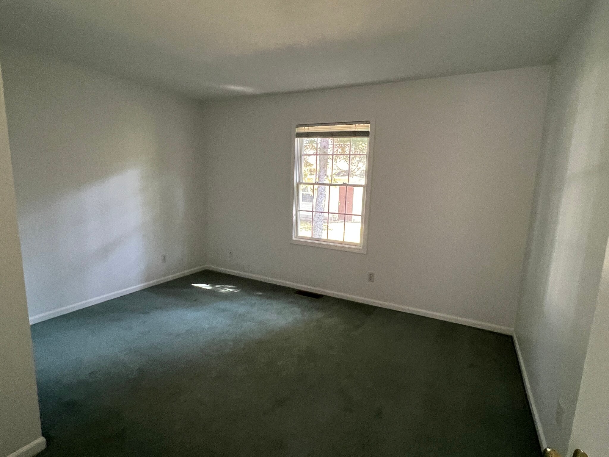 Bedroom 2 - 214 W Sixteenth St