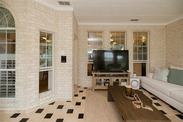 Building Photo - 624 Horseshoe Bend