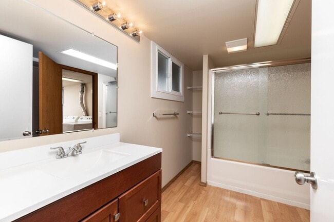 Building Photo - Updated 3 Bedroom Northgate Home with Atta...