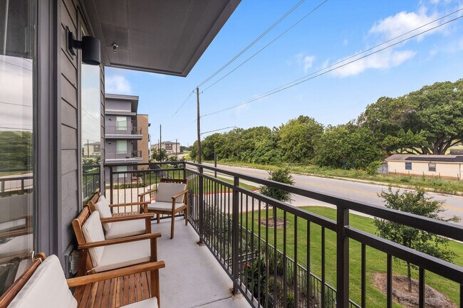 Building Photo - 10820 S I-35 Frontage Rd