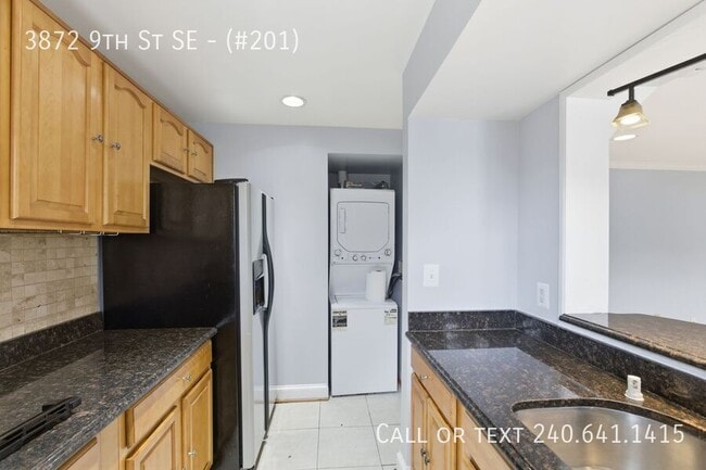 Building Photo - 3872 9th St SE