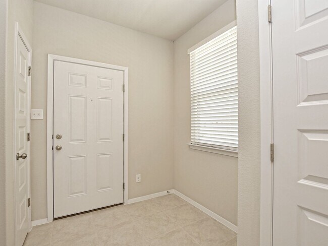 Building Photo - 3 BR/2 BA - 1437 SF in KYLE - Casseta Ranch!