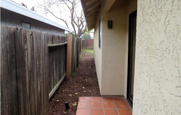 Building Photo - 1331 Chignahuapan Way