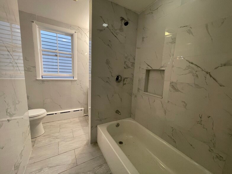 Building Photo - 338 K St