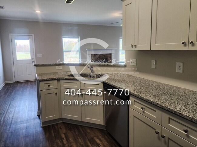 Building Photo - 109 Squarewood Ln NW