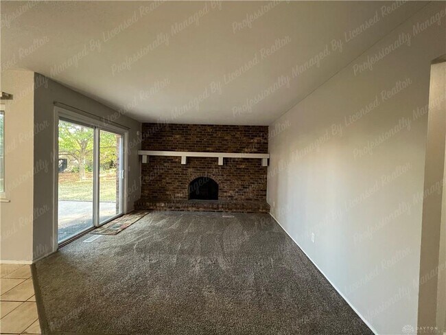 Building Photo - 170 Pinecone Ln