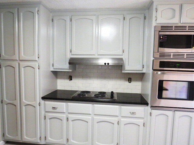 Building Photo - Updated Spacious 3 BR/ 2 BA home in Bluff Park