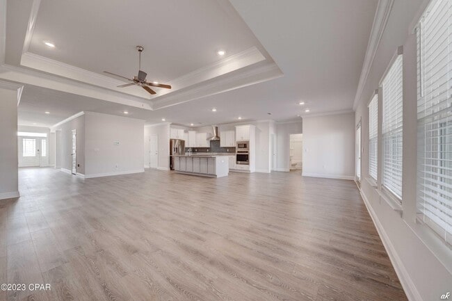 Building Photo - 204 Martingale Lp