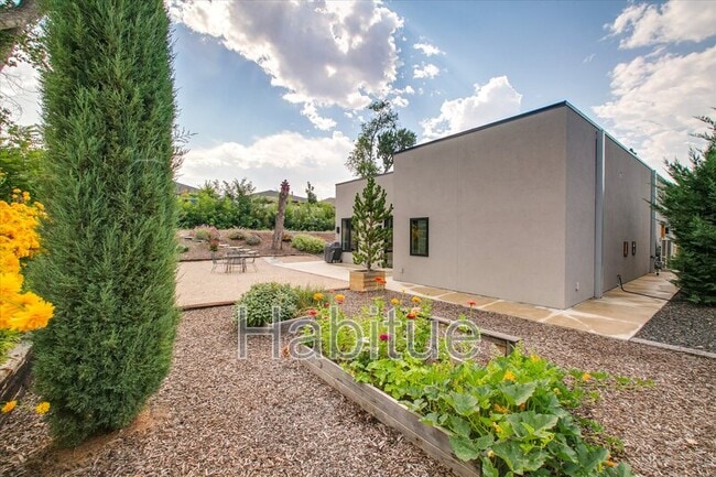 Building Photo - 6172 N Pierce Park Ln