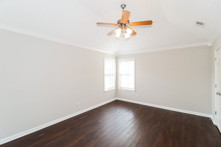 Building Photo - 1225 Bridgewater Rd