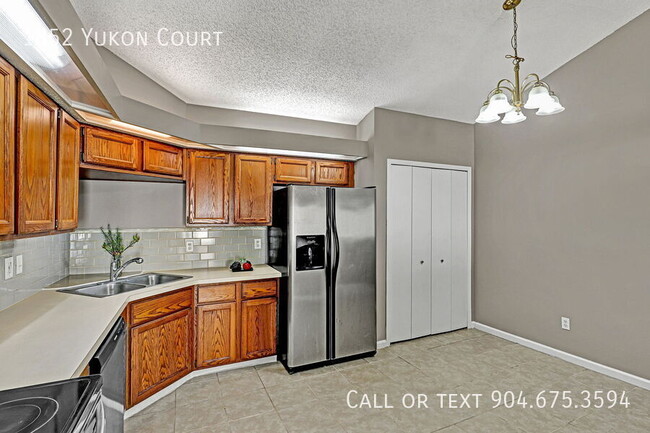 Building Photo - 1852 Yukon Ct