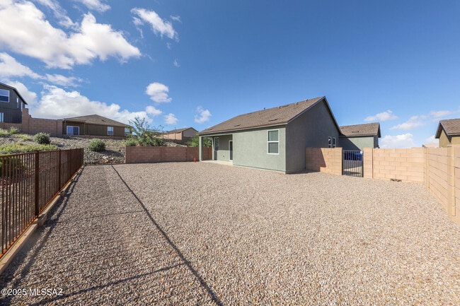 Building Photo - 17581 S Desert Barberry Dr