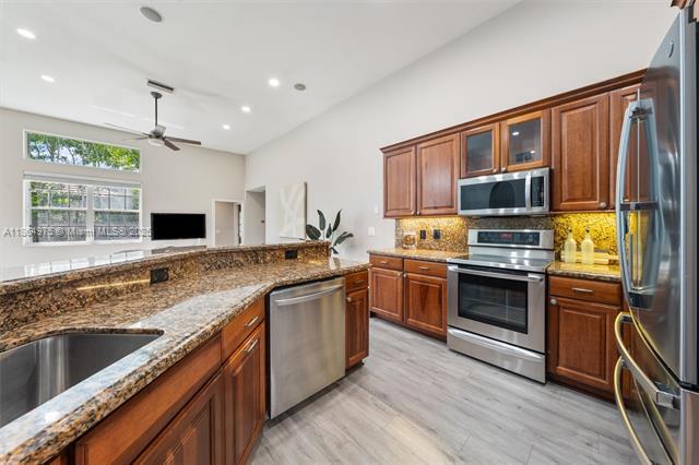 Building Photo - 2587 Jardin Ct