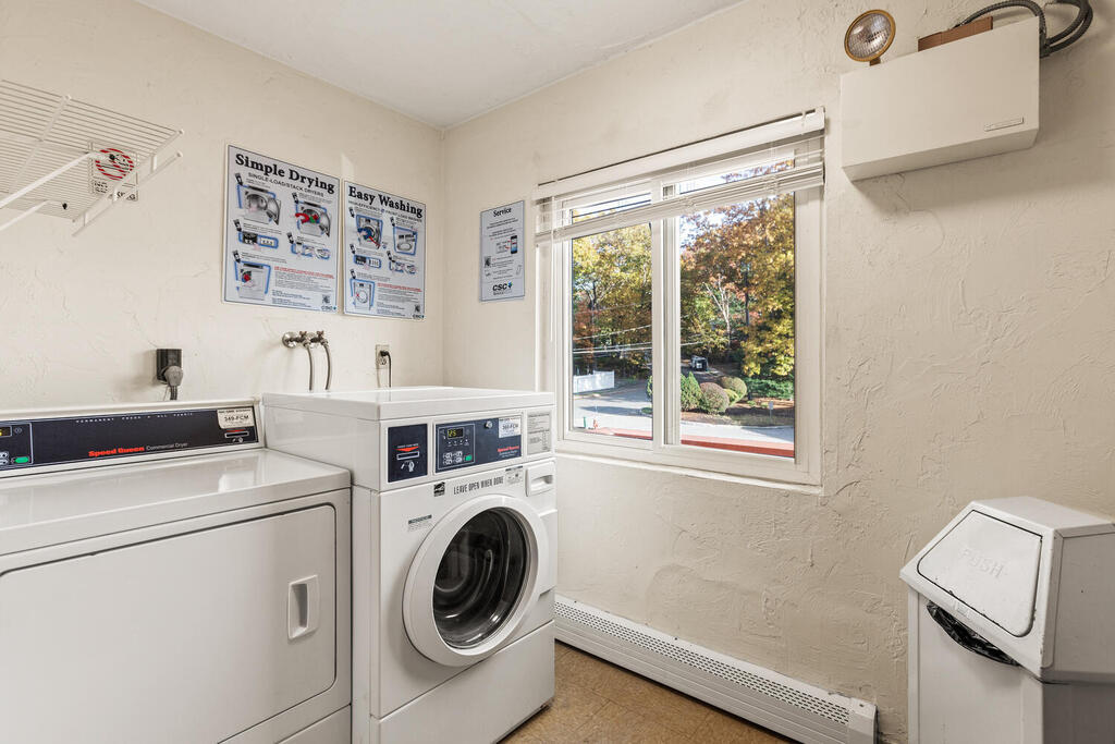 Building Photo - 100 Fellsview Ter