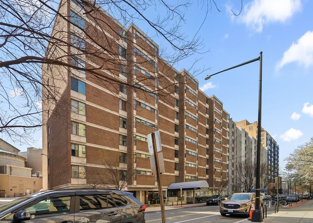 Building Photo - 1420 N St NW