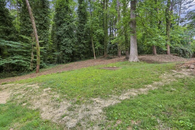 Building Photo - 2891 White Oak Dr