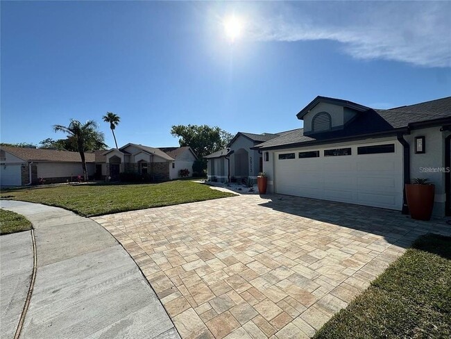 Building Photo - 2913 Eagle Lake Dr