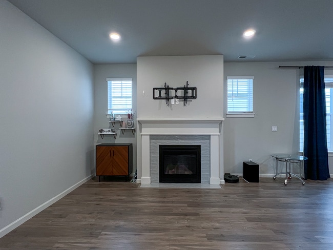 Building Photo - Amazing Location 3 Bedrooms 2.5 Bathrooms in the New Reeds Crossing Community!  Hillsboro near In...