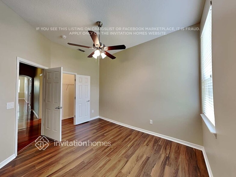 Building Photo - 626 Westhampton Ct