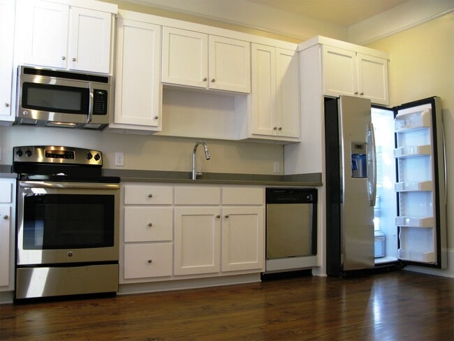 Building Photo - 785 Boulevard