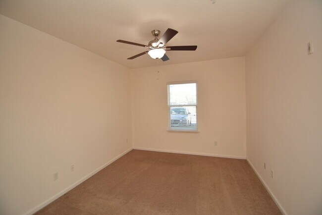 Building Photo - "Charming 3-Bedroom Condo Haven in St. Aug...