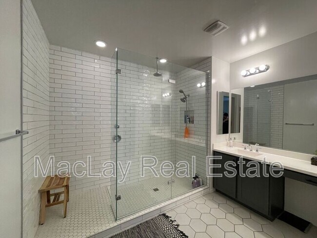 Building Photo - 25541 N 21st Ave