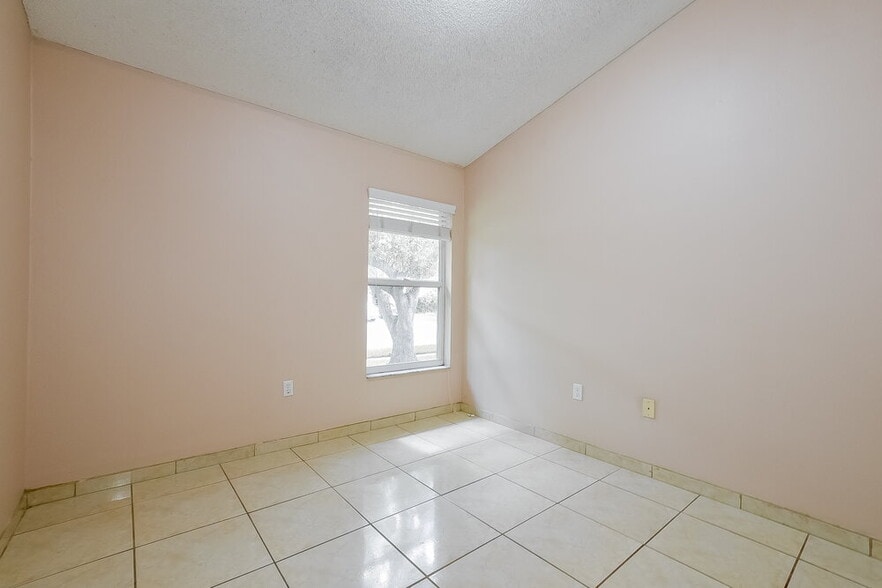 Building Photo - 3237 Harpers Ferry Ct