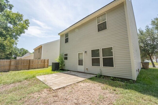 Building Photo - 7 Gimbal Cir