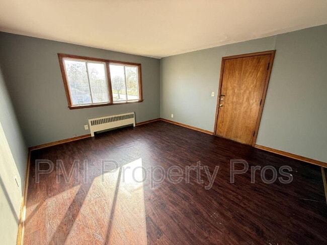 Building Photo - 1981 W Villard Ave