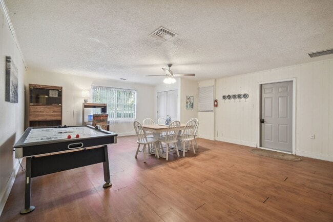 Building Photo - ***PRIVATE HEATED POOL*** Beautiful, Fully-Furnished 3-Bedroom Home Available April 1, 2026!   **...