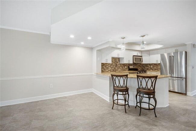 Building Photo - 1028 Apollo Beach Blvd